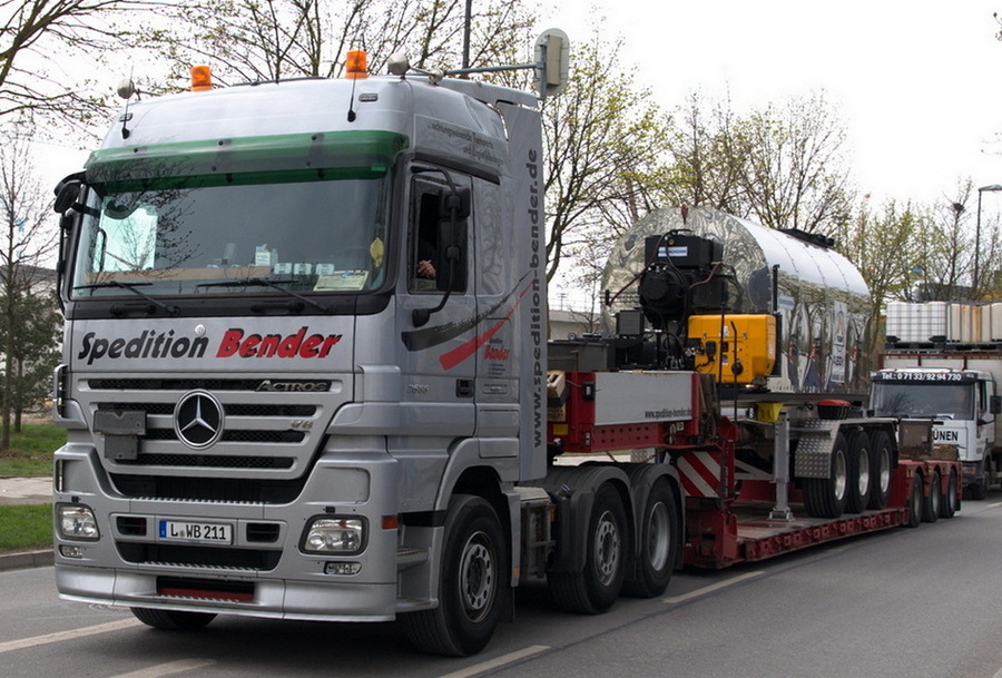 Bender MB Actros - Copyright: www.olli80.de