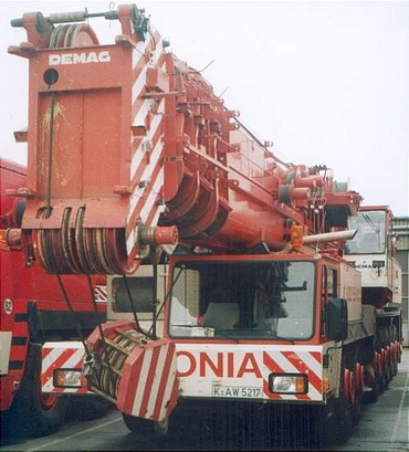 Demag HC 810