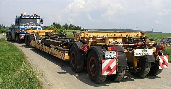 Schmidbauer MAN F90 mit Scheuerle Pendelachsanhänger - Copyright: www.olli80.de