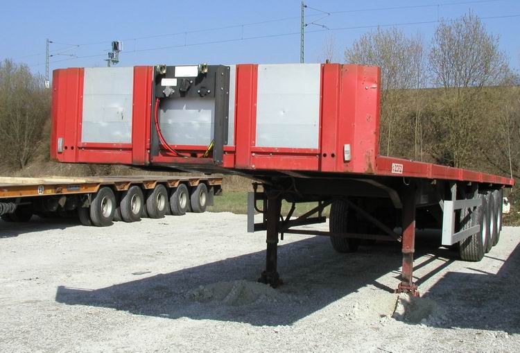 Treffler Pritschenauflieger - Copyright: www.olli80.de