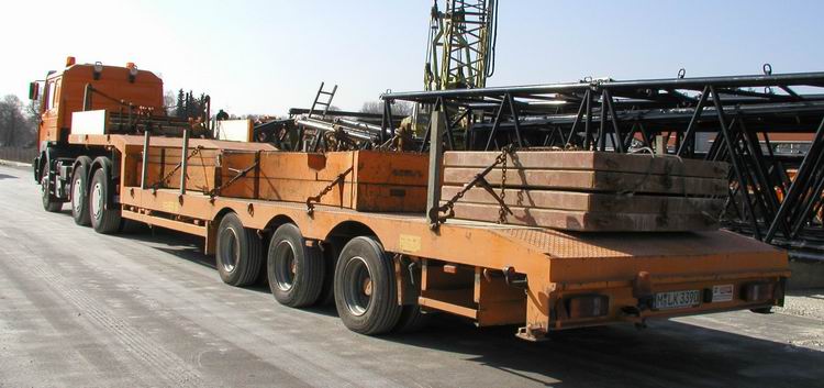 Treffler MAN F 2000 27.464 mit Semiauflieger - Copyright: www.olli80.de