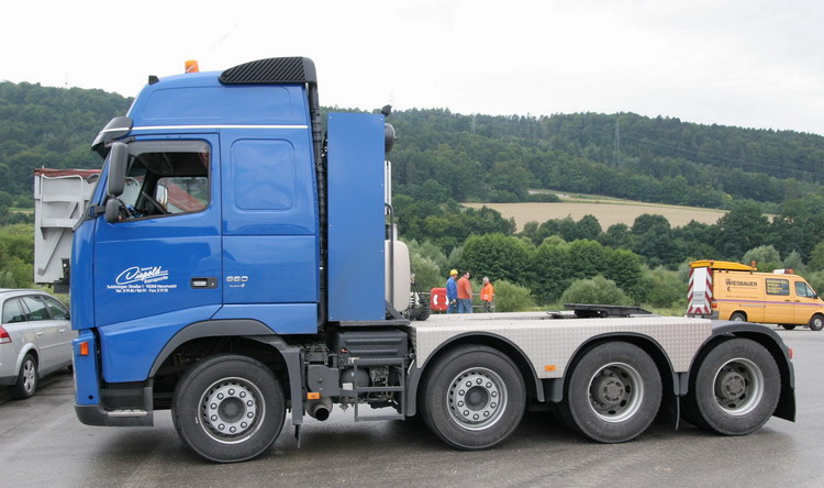 Seitenansicht Volvo FH 16 660 Diepold - Copyright: www.olli80.de