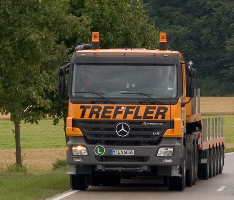 Treffler MB Actros 2651 - Copyright: www.olli80.de