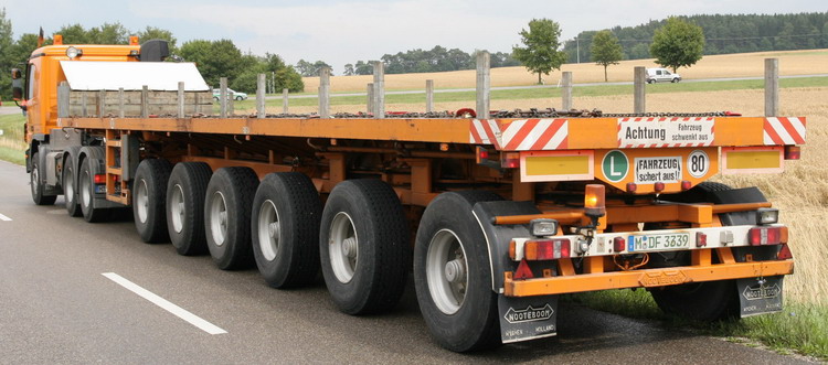 Treffler Nooteboom Ballastauflieger - Copyright: www.olli80.de