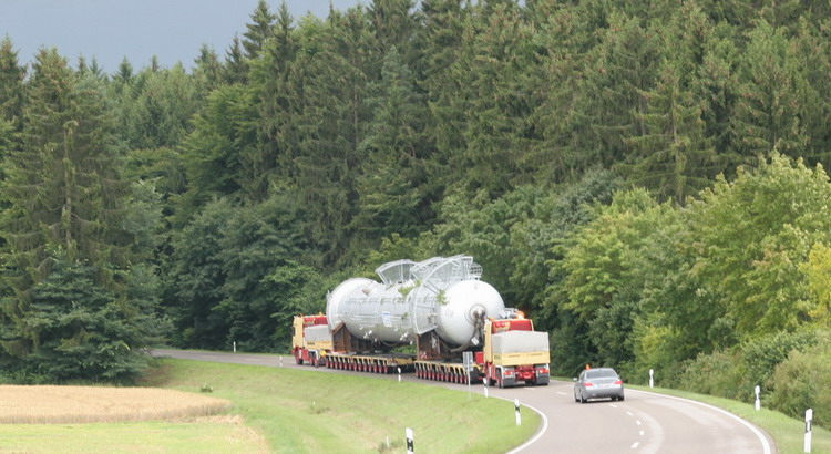 Baumann Titanen mit Kolonne