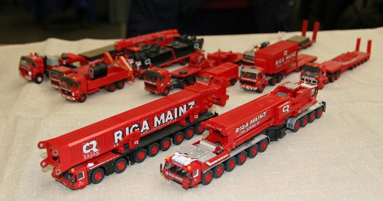 W. Fonk: Gottwald AMK 1000-103 mit Begleitflotte