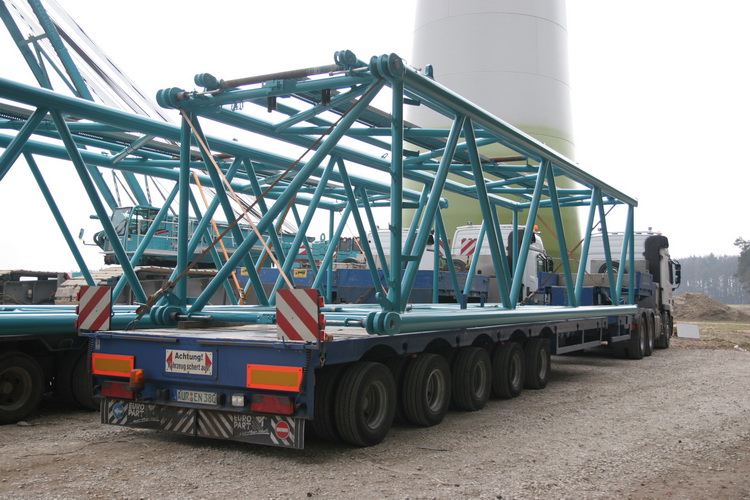 Enercon Terex CC 2800-1 und Sattelzüge - Copyright: www.olli80.de