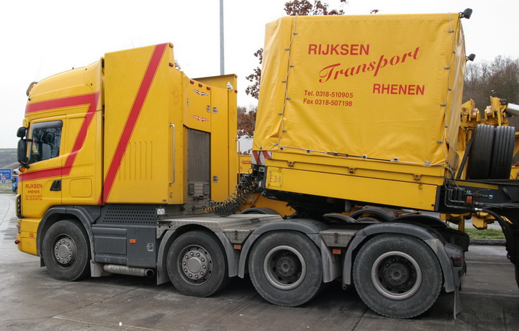 Transportfahrzeuge f&uuml;r Windenergieanlagen von Rijksen - Copyright: www.olli80.de