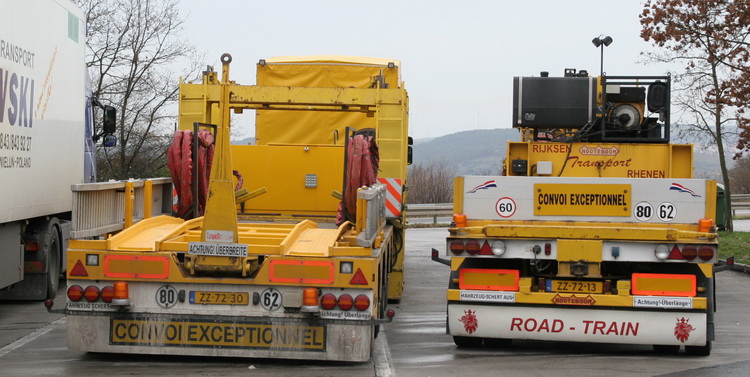 Transportfahrzeuge f&uuml;r Windenergieanlagen von Rijksen - Copyright: www.olli80.de