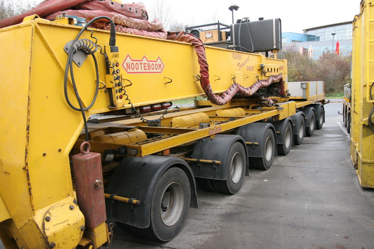 Transportfahrzeuge f&uuml;r Windenergieanlagen von Rijksen - Copyright: www.olli80.de