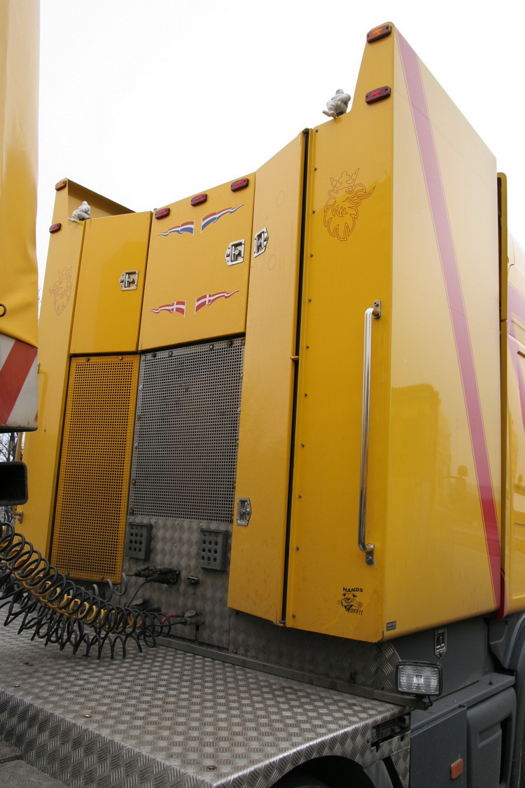 Schwerlastturm Scania 164G 580 Rijksen - Copyright: www.olli80.de