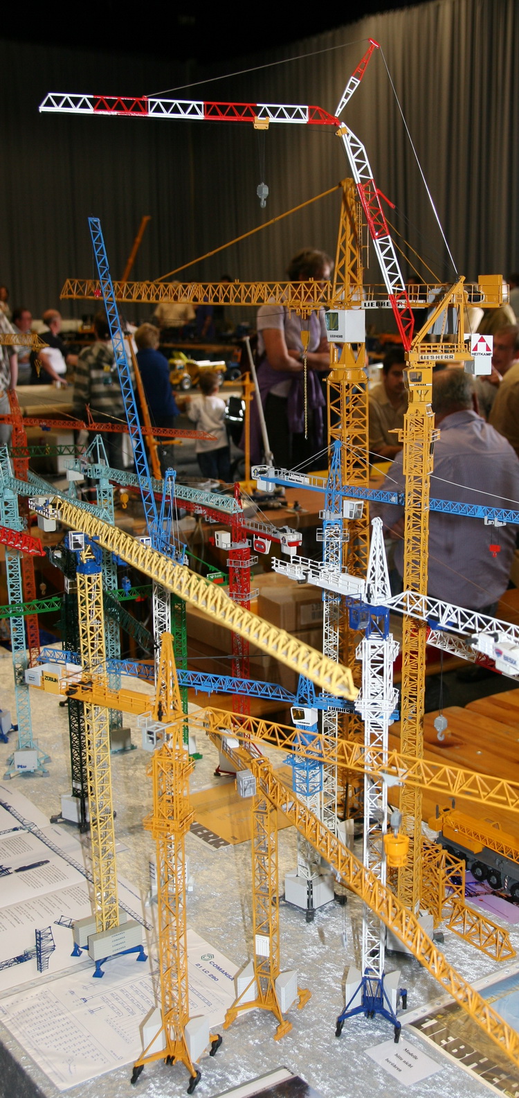 Marcus Acker: Turmdrehkrane - Copyright: www.olli80.de