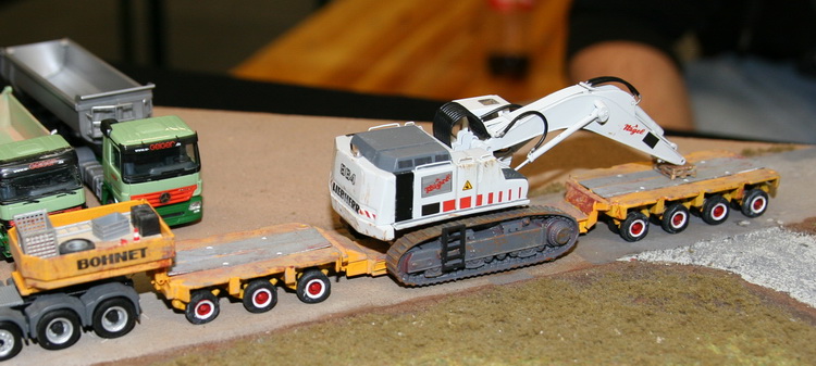 Michael Compensis: Liebherr 964  - Copyright: www.olli80.de