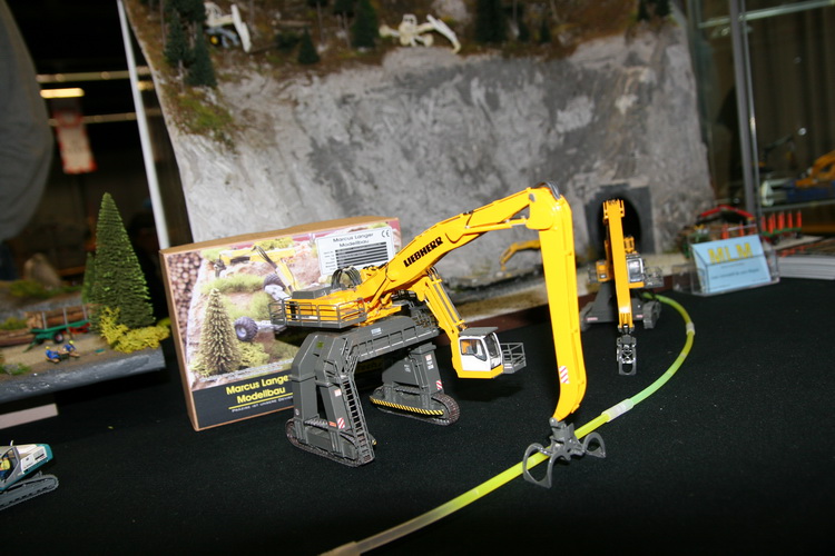 Marcus Langer Modellbau: Liebherr Umschlagbagger  - Copyright: www.olli80.de