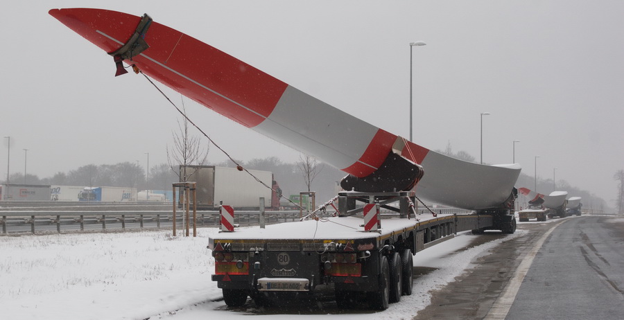 TAS-Logistik MB Actros mit Nooteboom Super Wing Carrier - Copyright: www.olli80.de