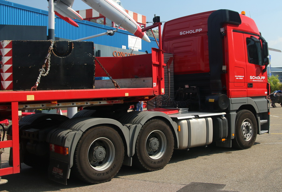 Scholpp Actros mit Faymonville Ballastauflieger - Copyright: www.olli80.de
