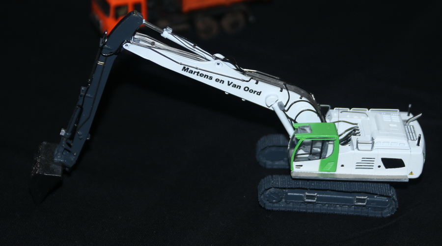 Robert Stephan  - Liebherr Bagger - Copyright: www.olli80.de