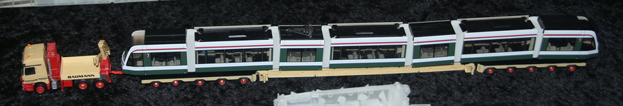 Christian Wolrab - Auflieger zum Transport von Stra&szlig;enbahnen -  Copyright: www.olli80.de