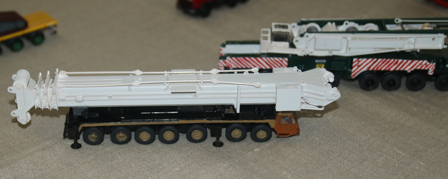 Wiep Fonk - Masstransporter des LTM 1800 - Copyright: www.olli80.de