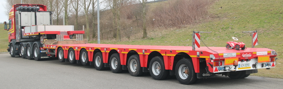 Neeb - Scania R620 mit achtachsigen Semiauflieger von Nooteboom - Copyright: www.olli80.de