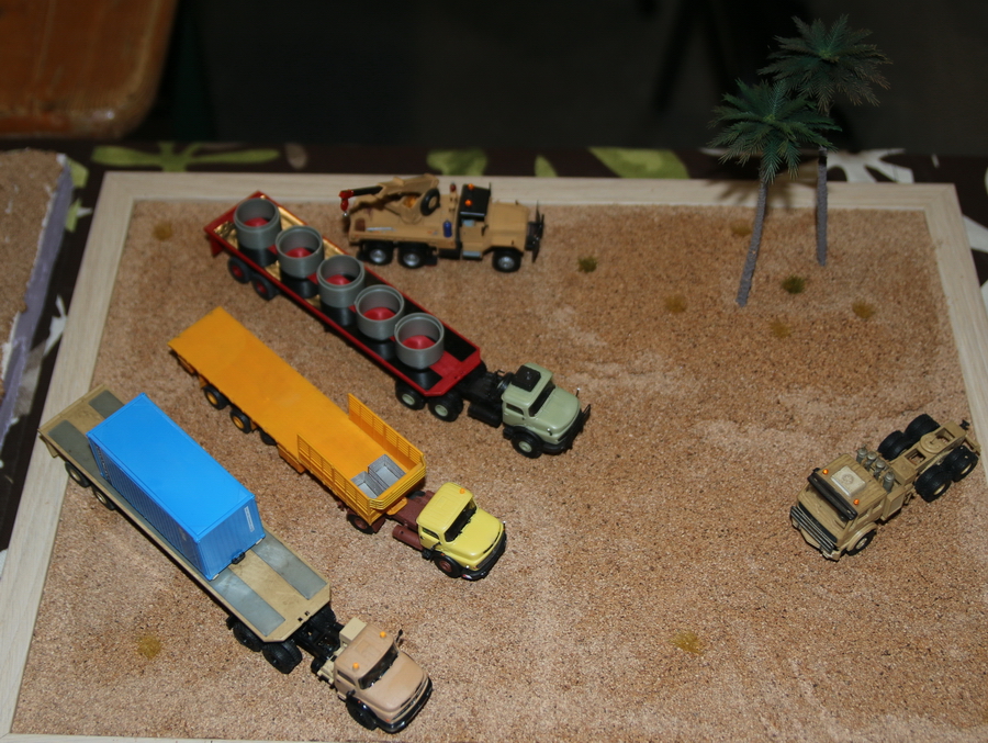 Konstantin Krünes: Parkplatz in der Wüste - Copyright: www.olli80.de
