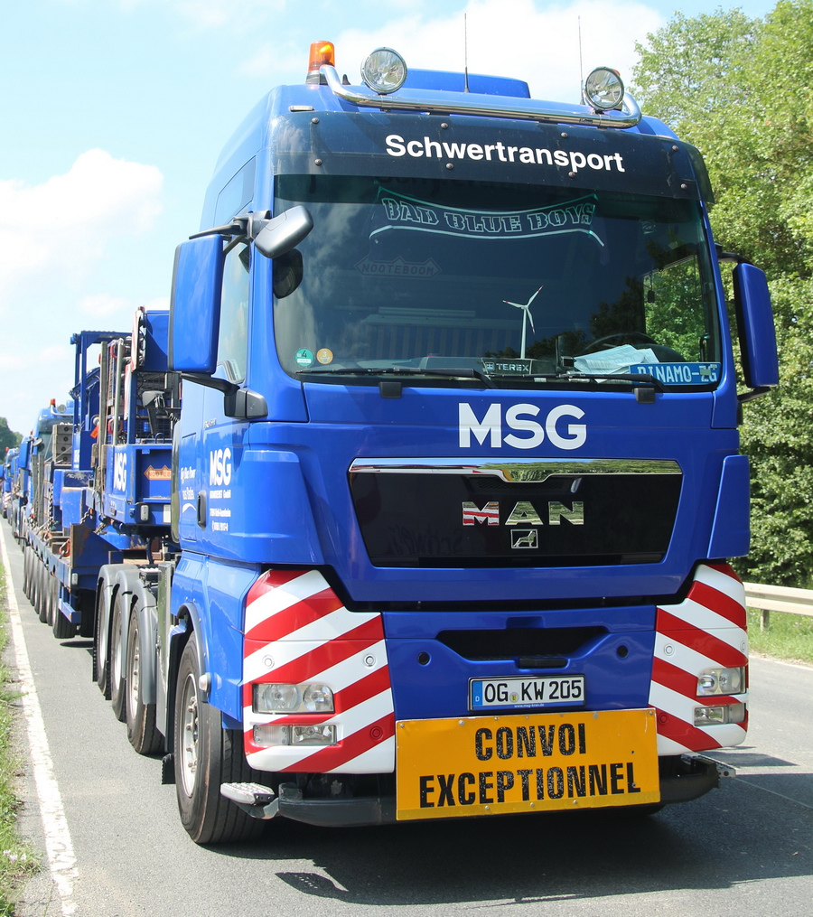 MSG MAN TGX 41.540 mit Nooteboom Semiauflieger - Copyright: www.olli80.de