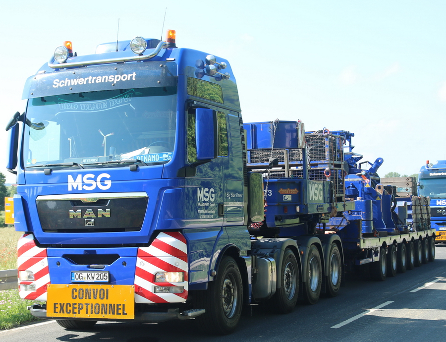 MSG MAN TGX 41.540 mit Nooteboom Semiauflieger - Copyright: www.olli80.de