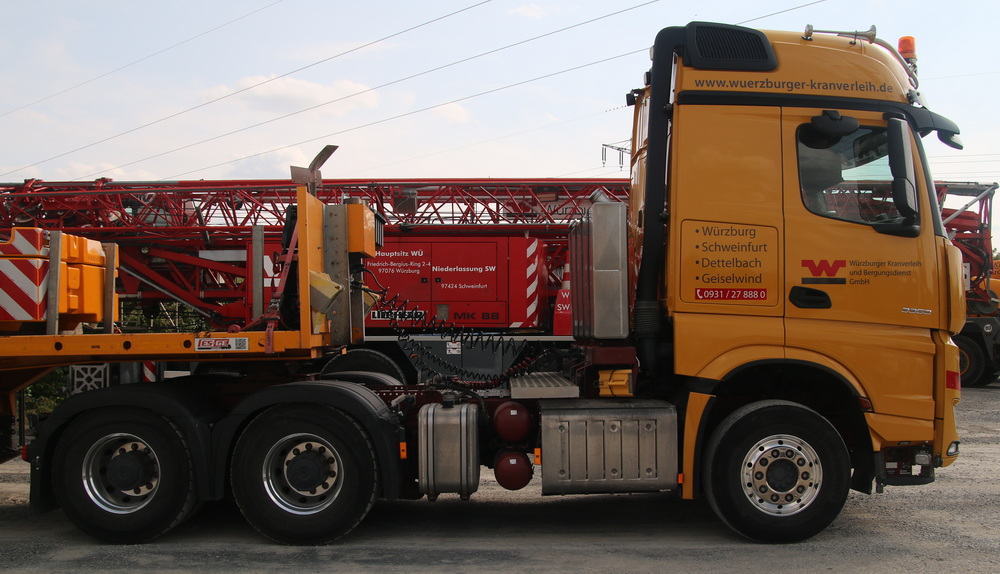 W&uuml;rzburger Kranverleih MB Arocs 3363 - Copyright: www.olli80.de