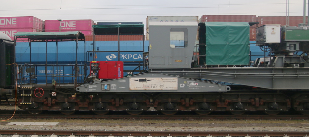 83 81 9973 321-6 Uaai - Copyright: www.olli80.de