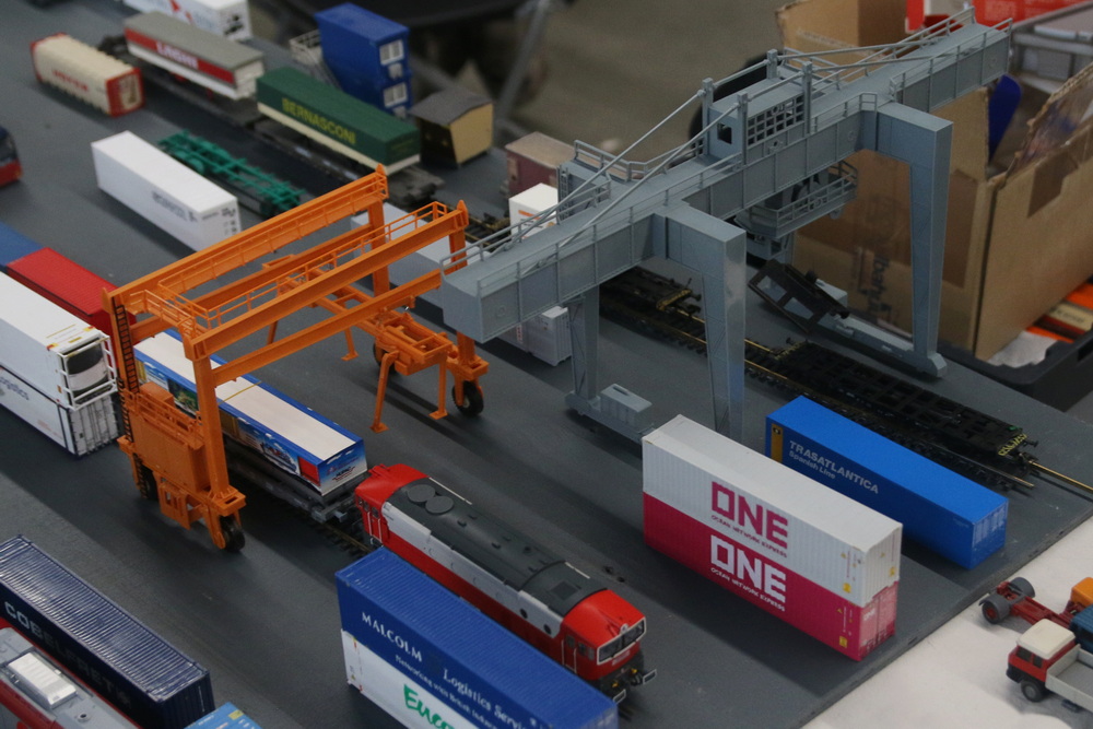 Klaus Gilgen: Container-Terminal - Copyright: www.olli80.de