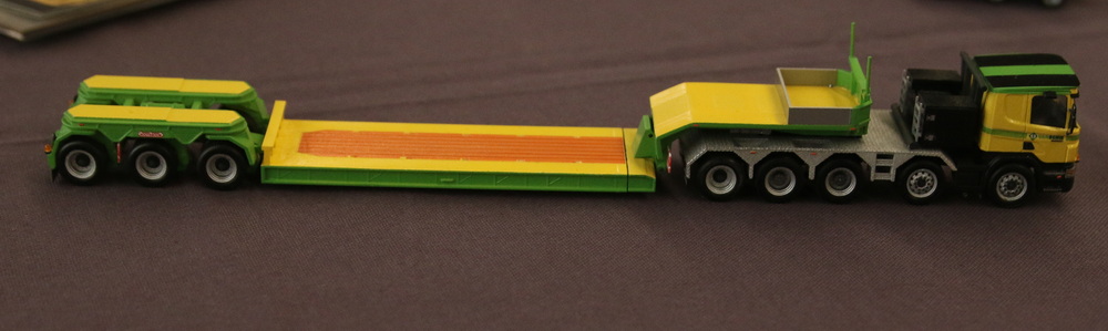 Sascha Sonnenschein: Scania mit Nooteboom Tiefbettauflieger - Copyright: www.olli80.de