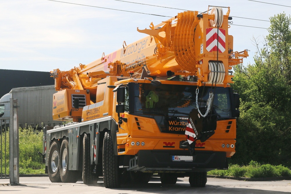 LTM 1120-4.2 Würzburger Kranverleih - Copyright: www.olli80.de