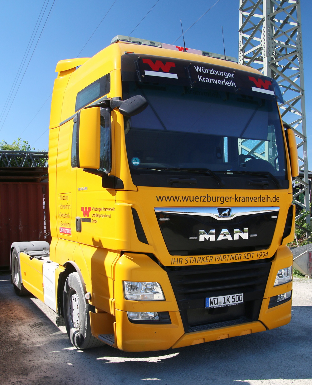 MAN TGX 18.460 Würzburger Kranverleih - Copyright: www.olli80.de