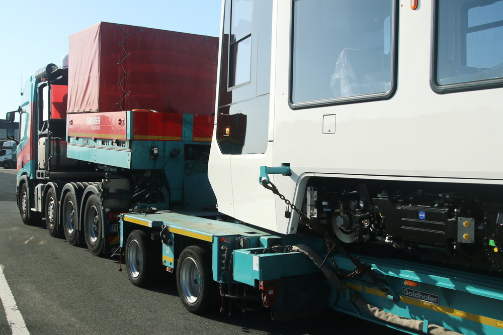 Gruber Scania R660 mit Goldhofer-Auflieger - Copyright: www.olli80.de