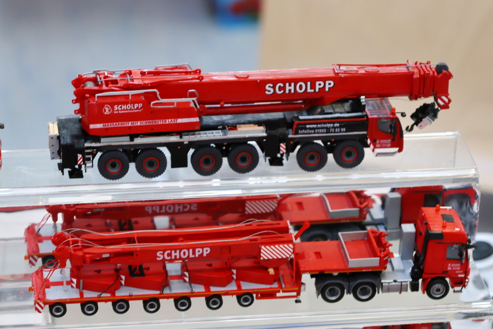 Christian Rock - Scholpp LTM 1350-6.1 mit Begleitfahrzeug - Copyright: www.olli80.de